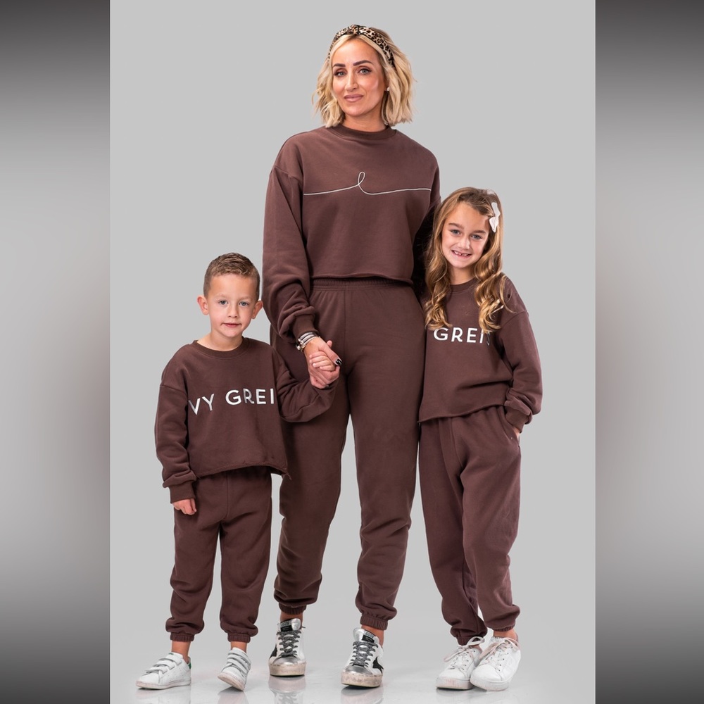 BYEGREIS - EUC WOMEN’S KAI CHOCOLATE BROWN CROPPED HOODIE AND JOGGERS - …